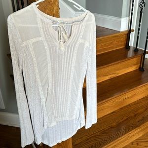 Lucky brand cream colored/off white shirt. Size medium.